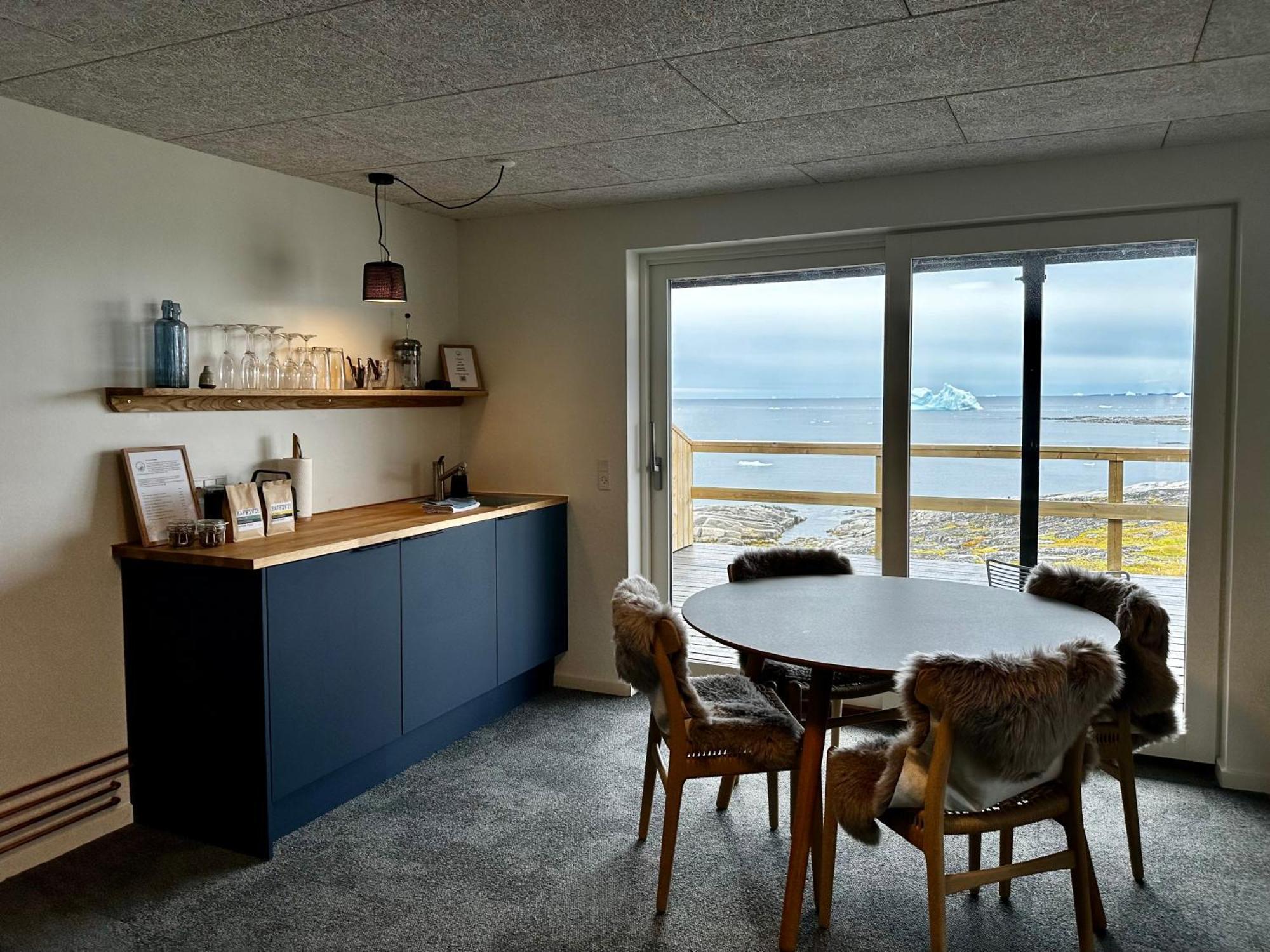 Hotel Disko Island Qeqertarsuaq Buitenkant foto